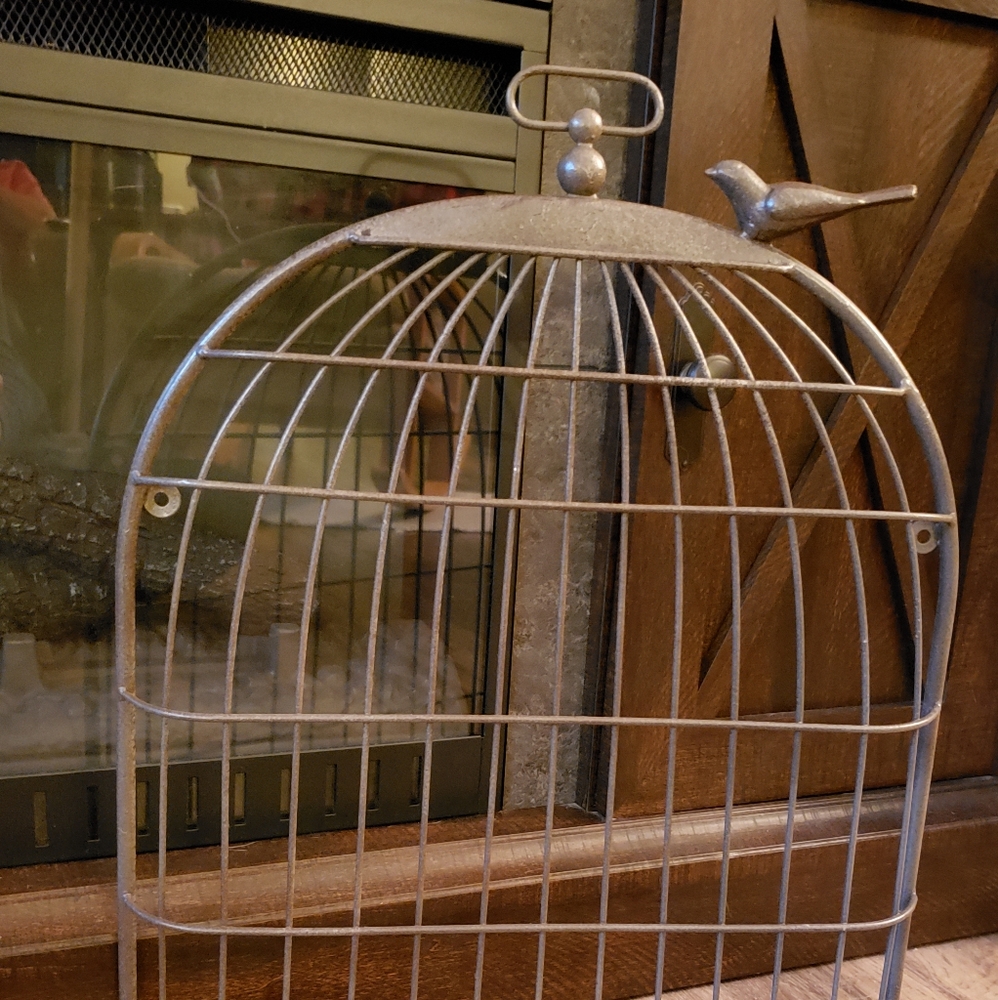 NWOT-Metal bird cage wall hanging